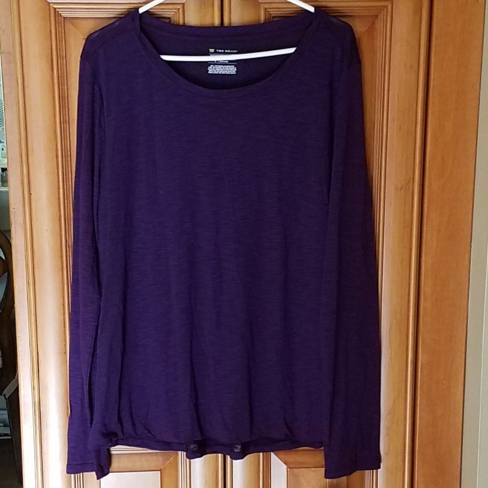 NWT Soft Long Sleeve Tee